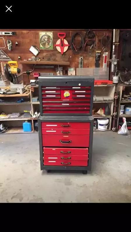 Image of Red Rolling Tool Cabinet