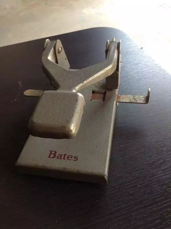 Image of Bates Portable Hole Puncher