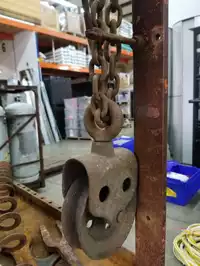 Image of 4" Steel Pully Block And Chain