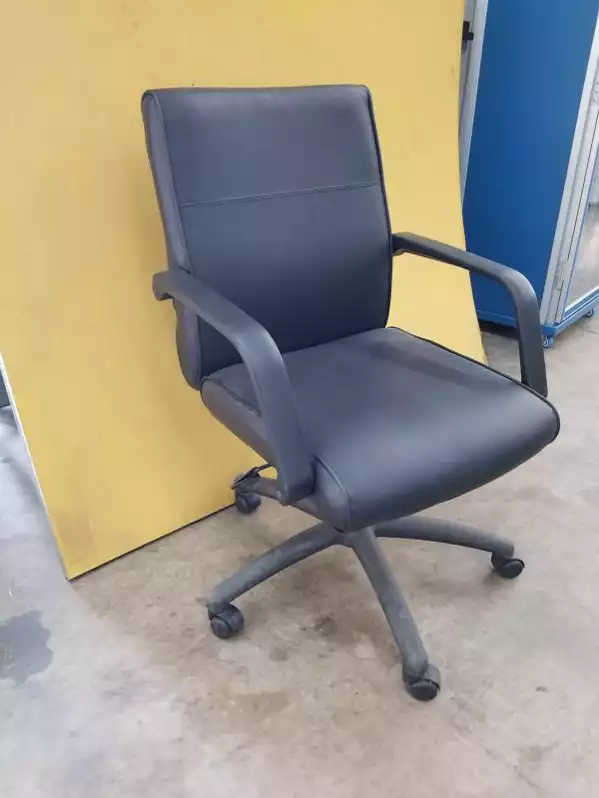 Image of Black Padded Office Chair