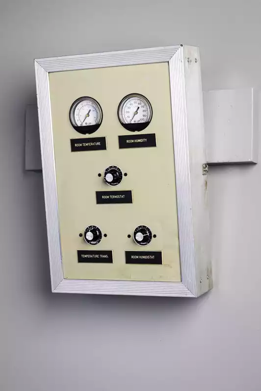 Image of Temperature Thermostat Gauge