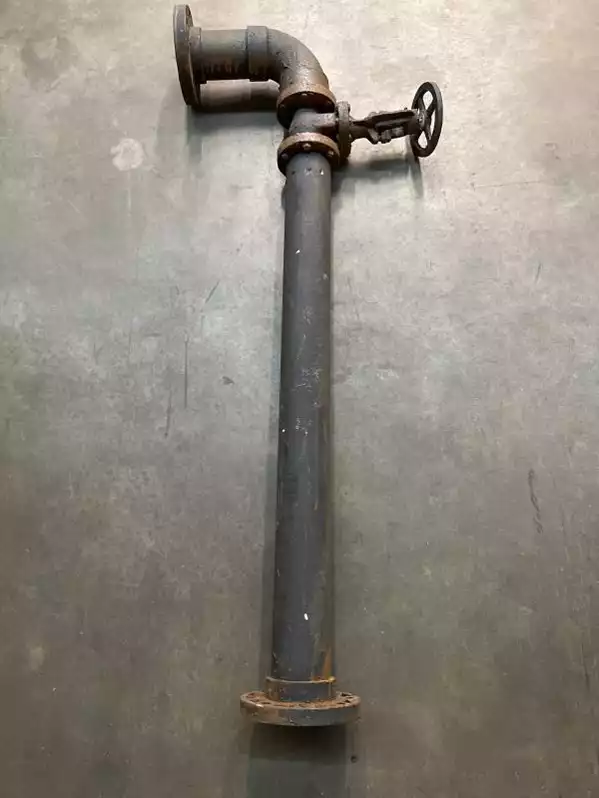 Image of 6' Pvc Flanged Pipe W/ Valve