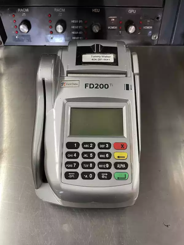 Image of Fd200 Credit Card Scanner Black Buttons